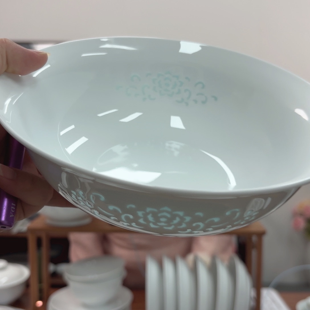 白瓷白玉翡翠玲珑大汤碗