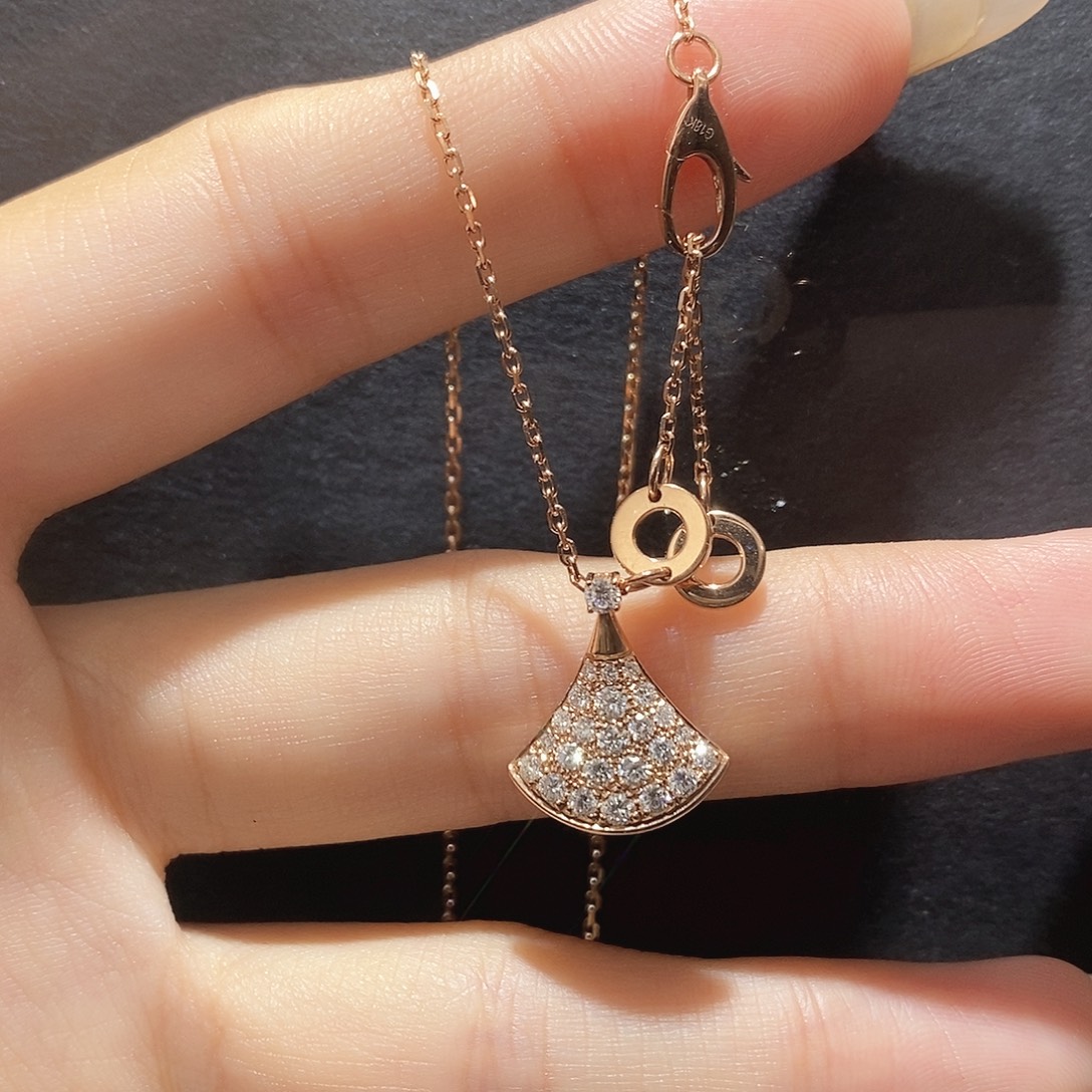 颈饰18K金镶嵌钻石小裙子项链满钻k玫