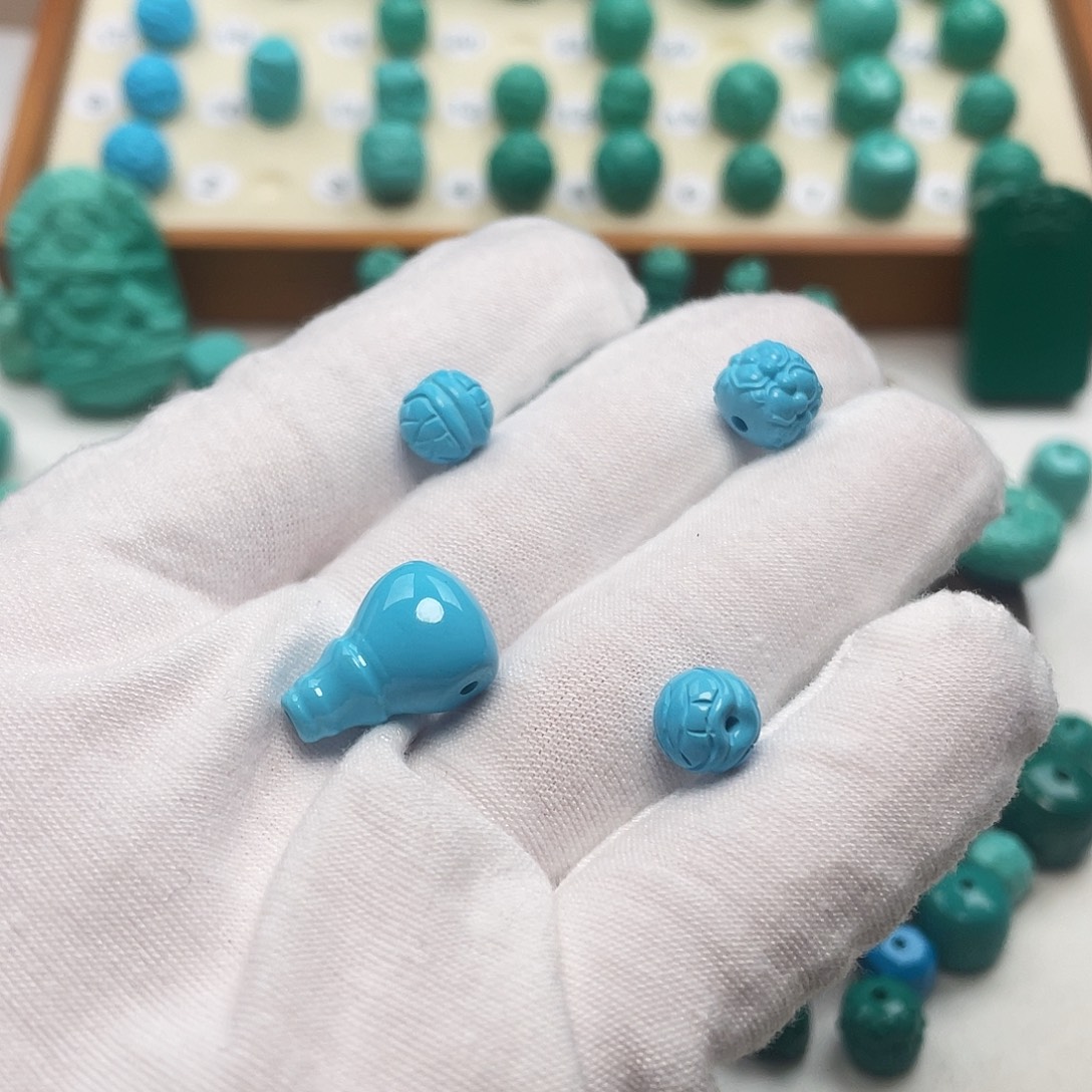 行***姐原生态精工配饰，直径10.9