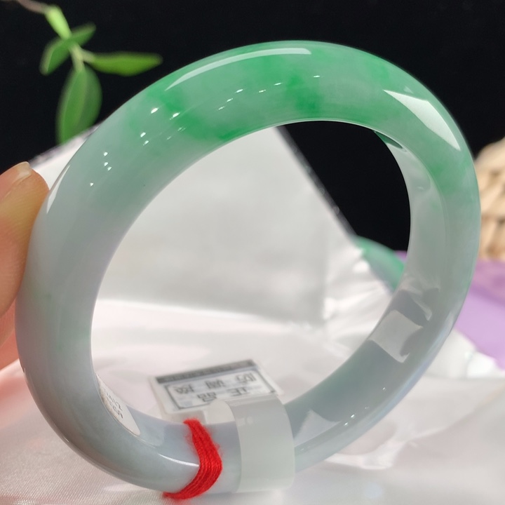 翡翠手镯未镶嵌111/0259