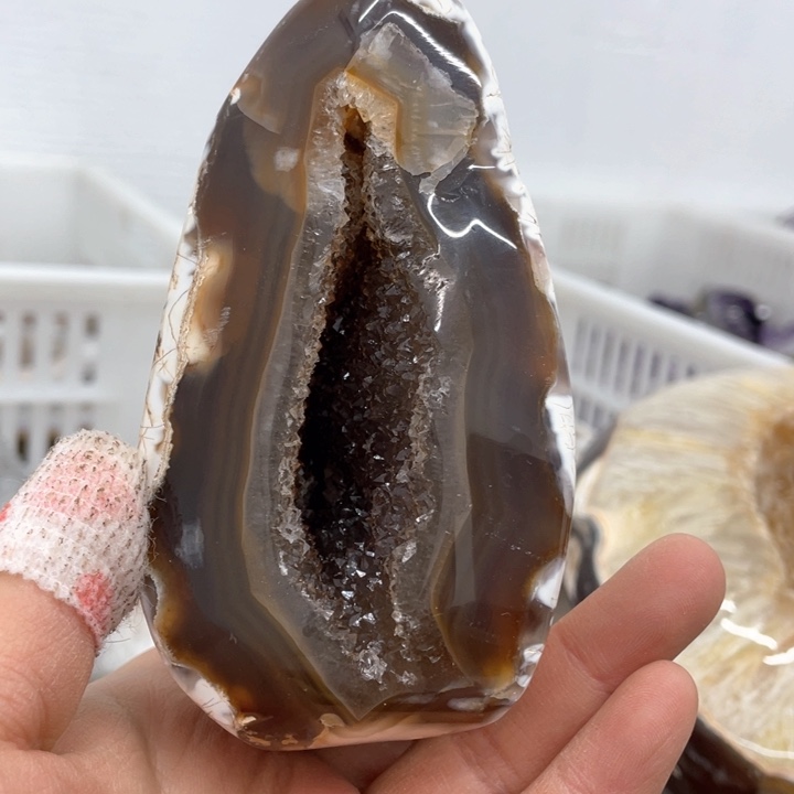 水晶摆件未镶嵌捡漏