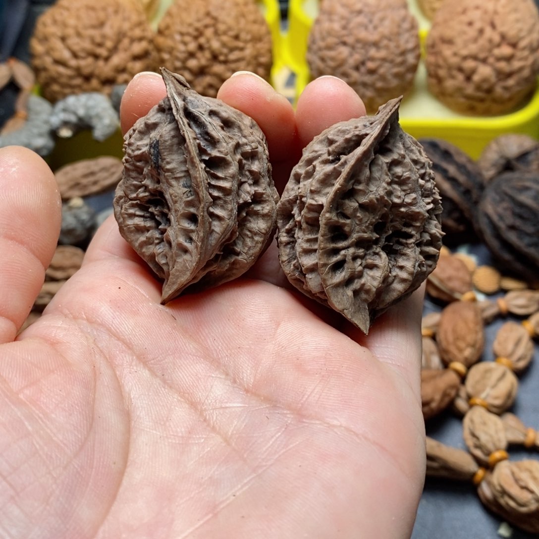 文玩核桃吊坠瑕疵59