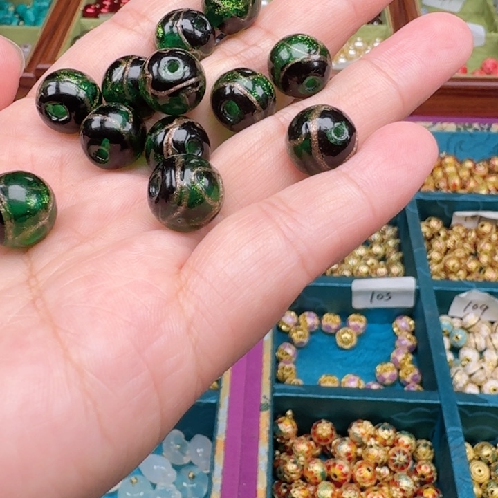 非遗传承手工圆珠扣