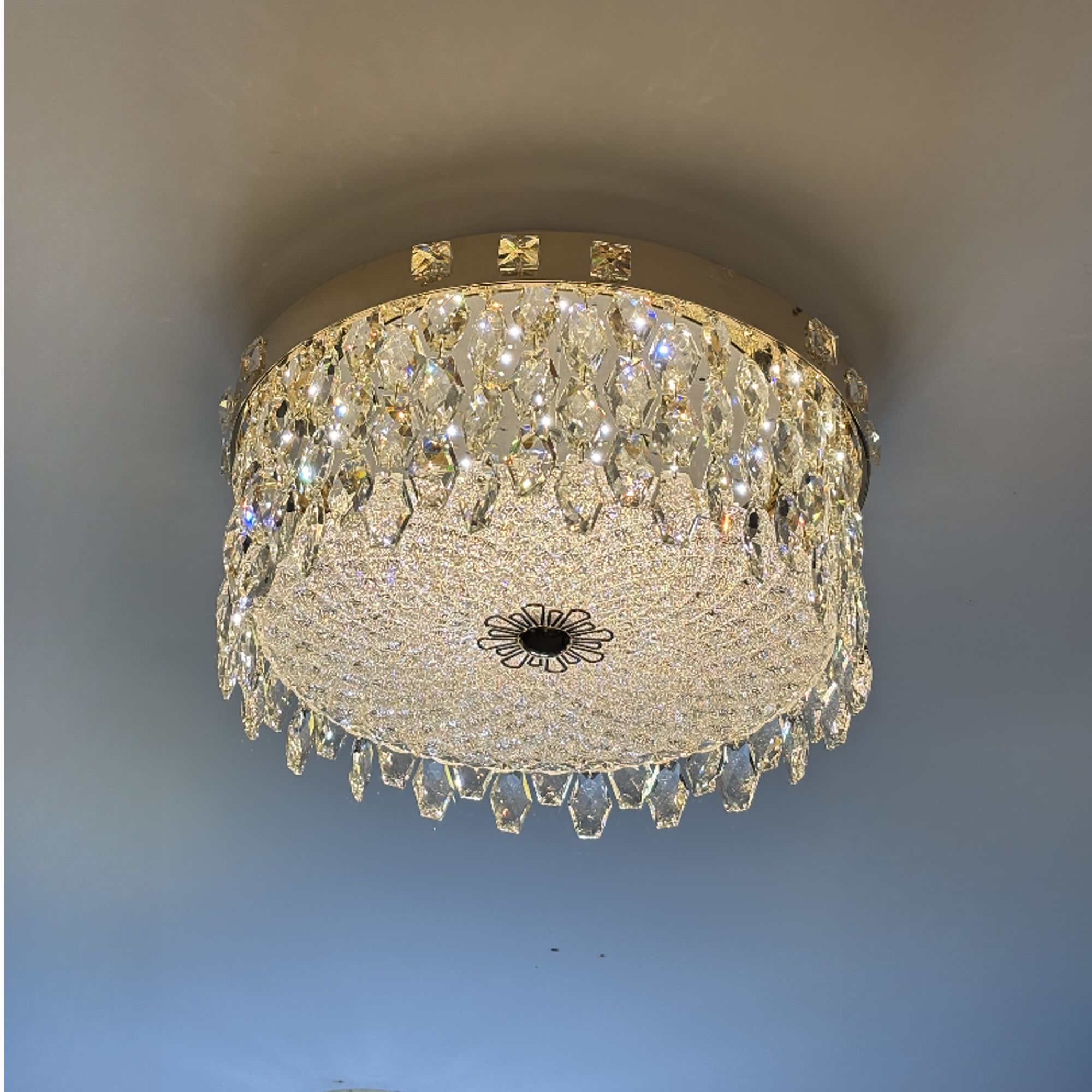 轻奢水晶吸顶新款高级感创意圆形餐厅主卧室主卧灯吸顶灯水晶灯