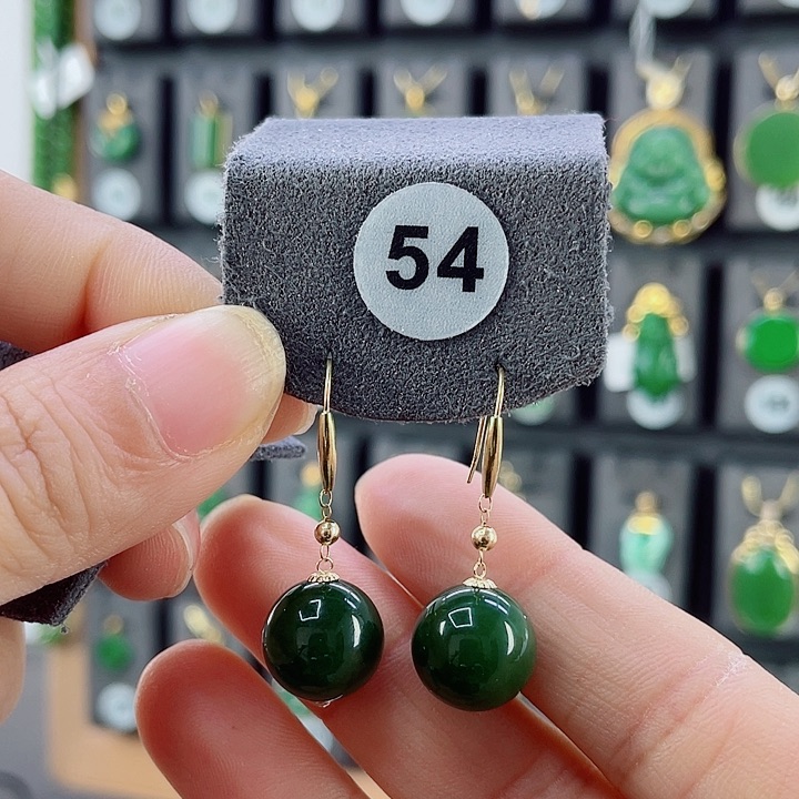 18K金镶嵌和田玉耳饰