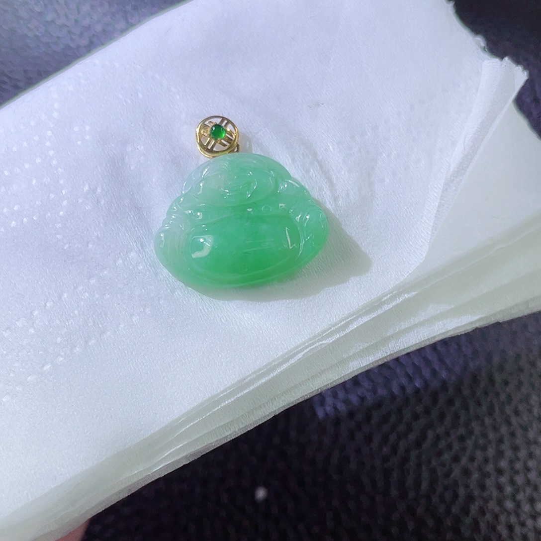 翡翠颈饰未镶嵌翡翠