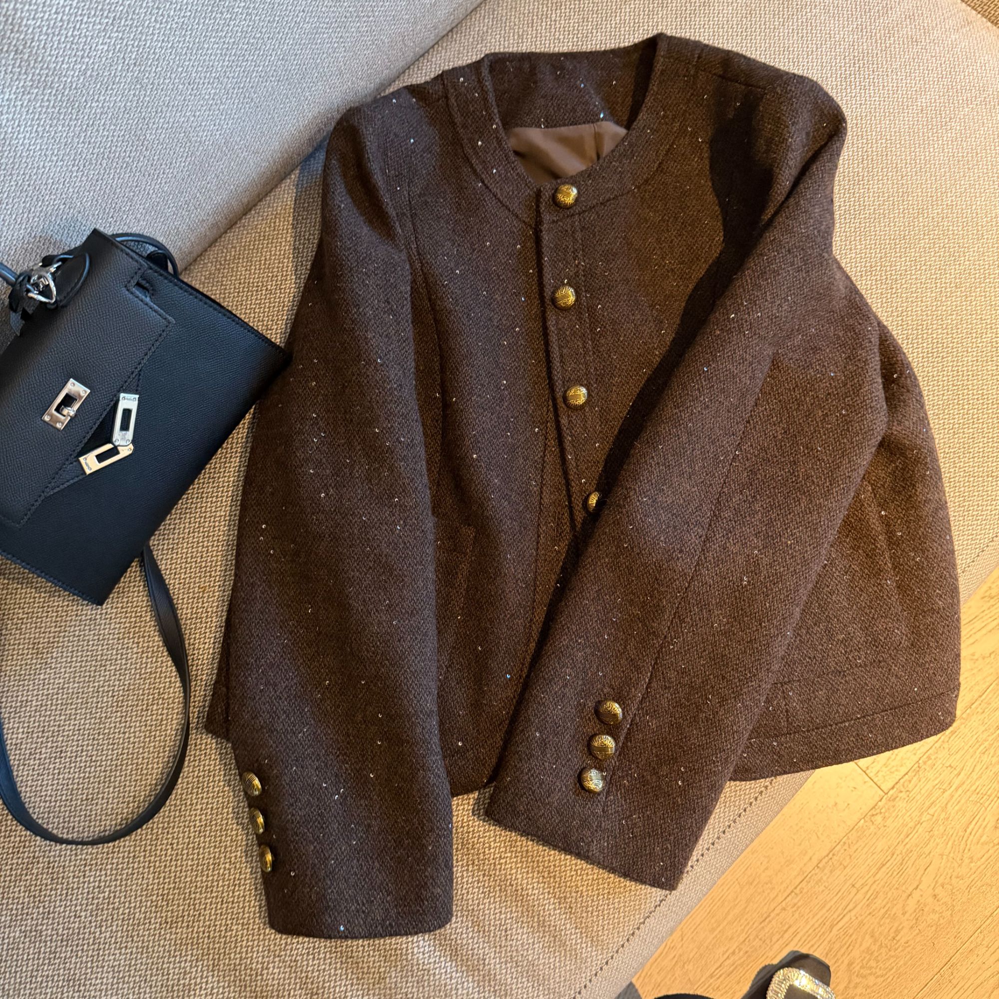 阿黎精选--------秋季高定小金扣圆领外套