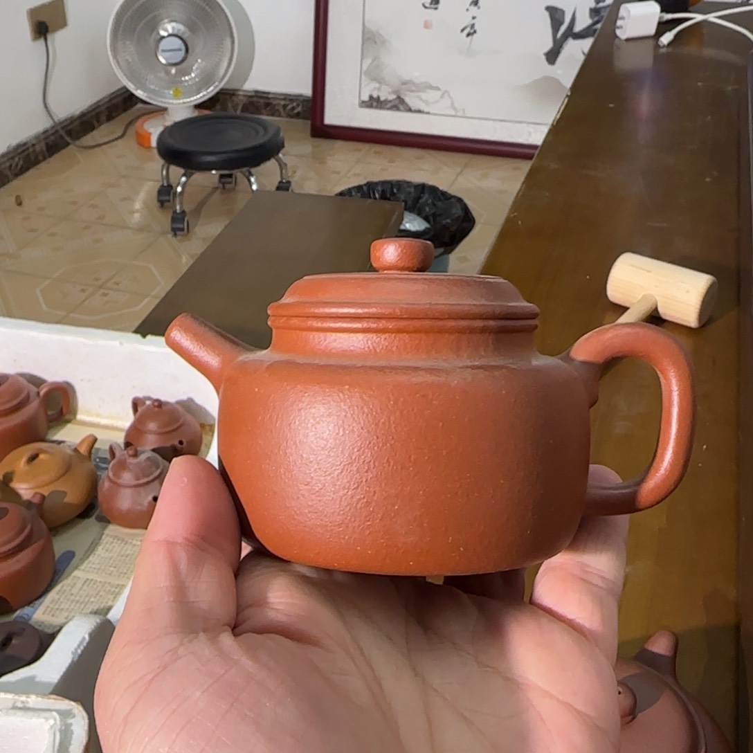 紫砂茶壶纯红降坡德钟 