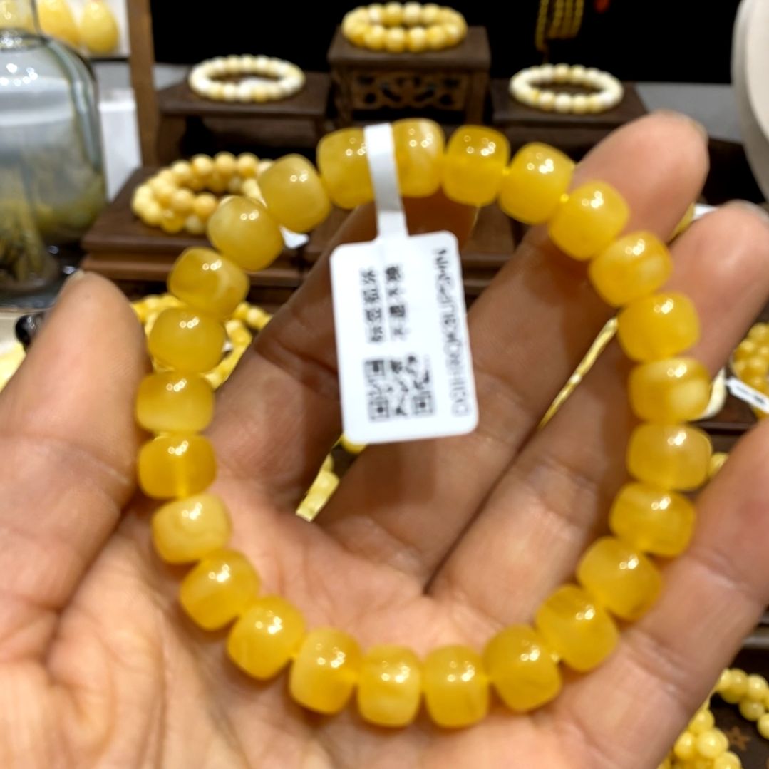 琥珀手链未镶嵌小*?天然俄料满蜜鸡油黄老型手串9MM