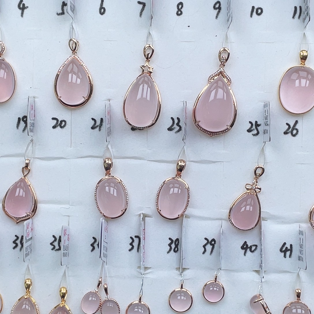 芙蓉石18K金镶嵌吊坠(不含链)