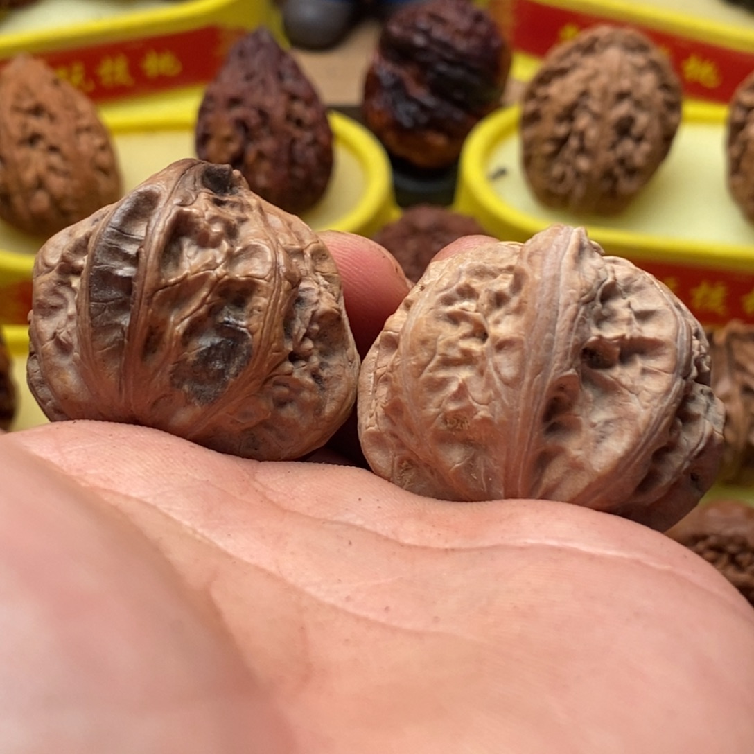 吊坠文玩核桃带痣235