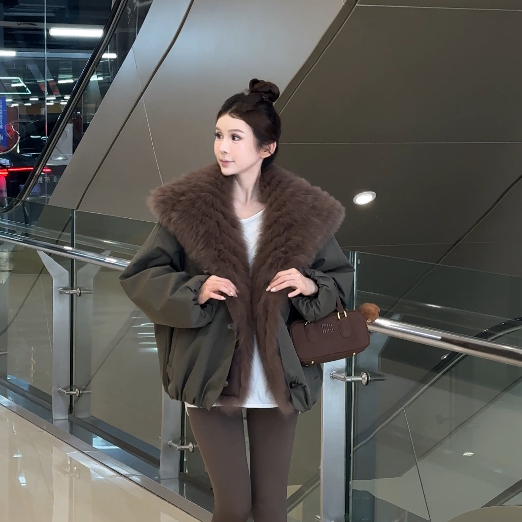 【阿喜】“凛冬派对”2025冬季新款可拆卸狐狸毛毛领鹅绒服外套派克服