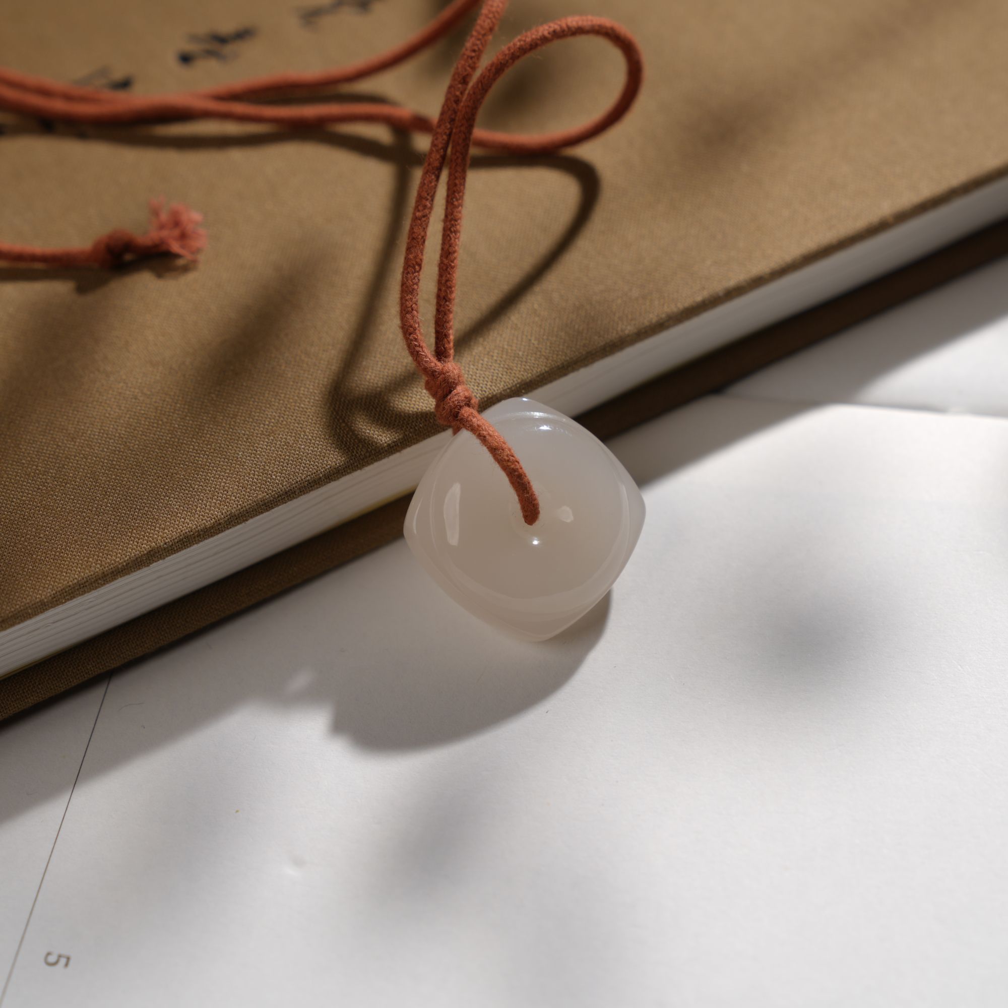 【缺货】和田玉藕粉四方扣吊坠 24*24*11 HJYH0022