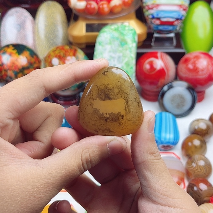 玛瑙/玉髓未镶嵌珠宝奇石