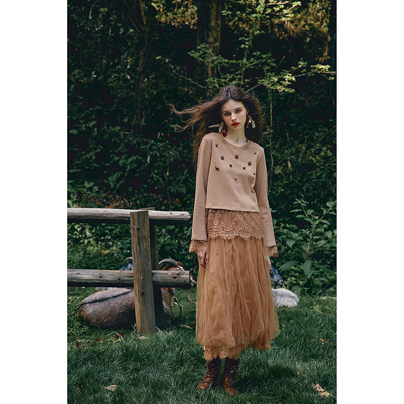 【陈大可专享】菀草壹女圆领上衣立体装饰拼接卫衣