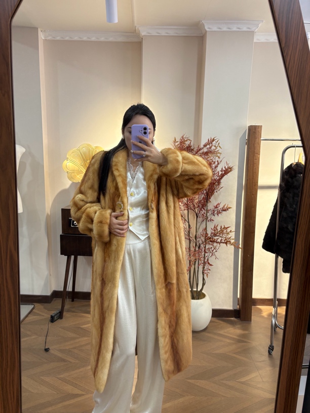 蜜蜂金长款倾果领挽袖气质时尚休闲女士秋冬百搭设计师