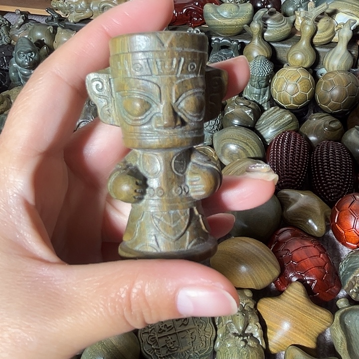 齐***胜木阿根廷绿檀三星堆