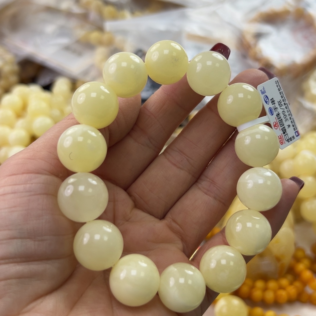 琥珀珠宝奇石未镶嵌