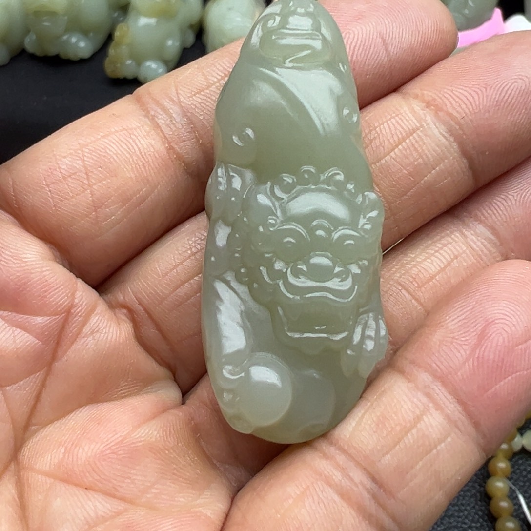 和田玉（糖玉）未镶嵌吊坠(不含链)