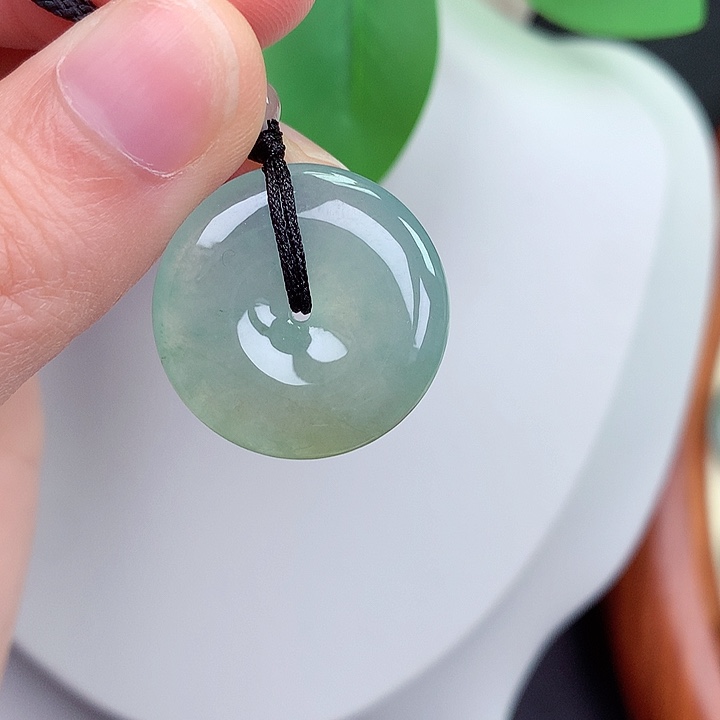 颈饰未镶嵌翡翠23.7-6.1mm