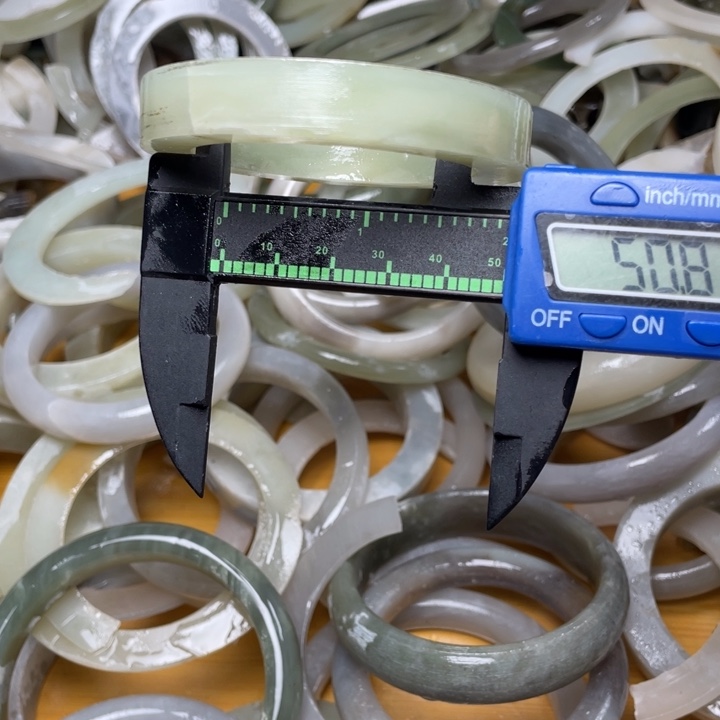 和田玉未镶嵌珠宝半成品