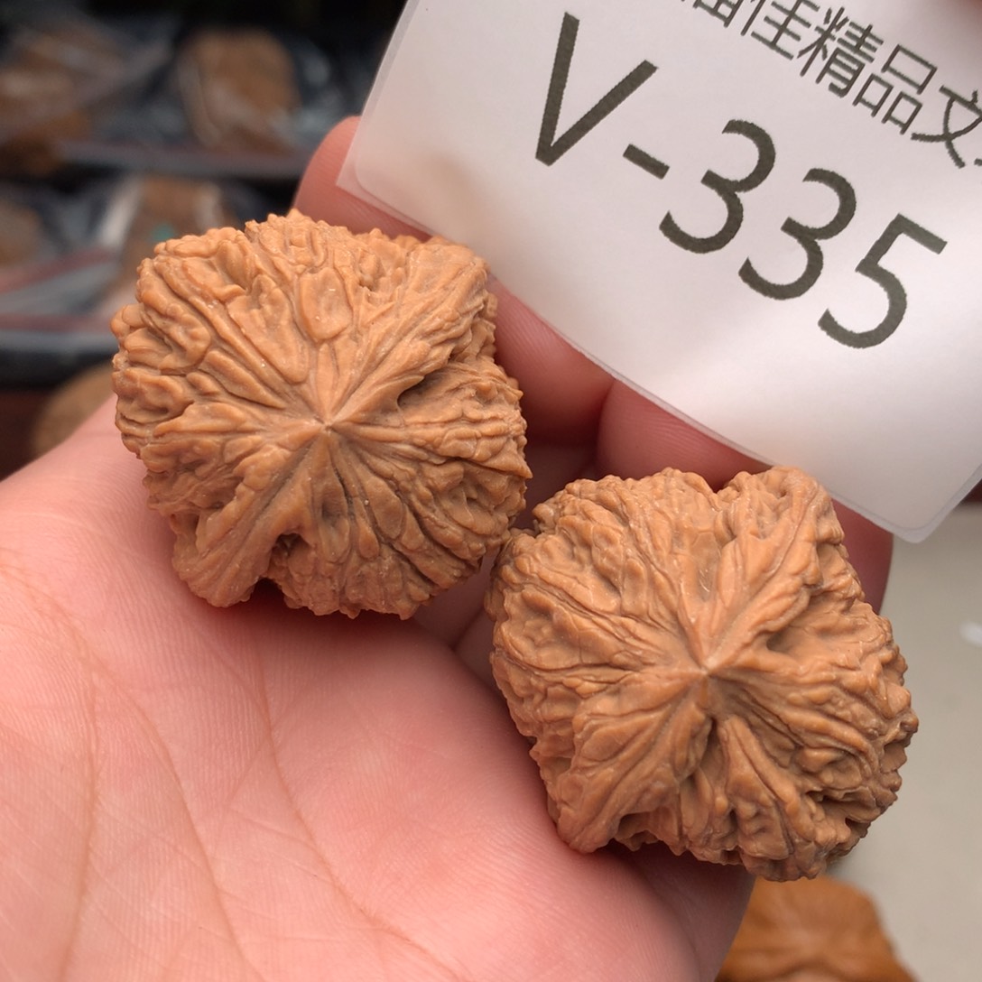 文玩核桃把件37南疆石……….