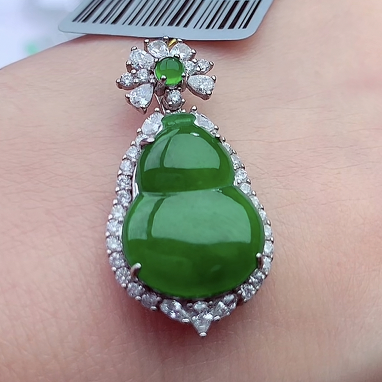 天然翡翠a货葫芦吊坠