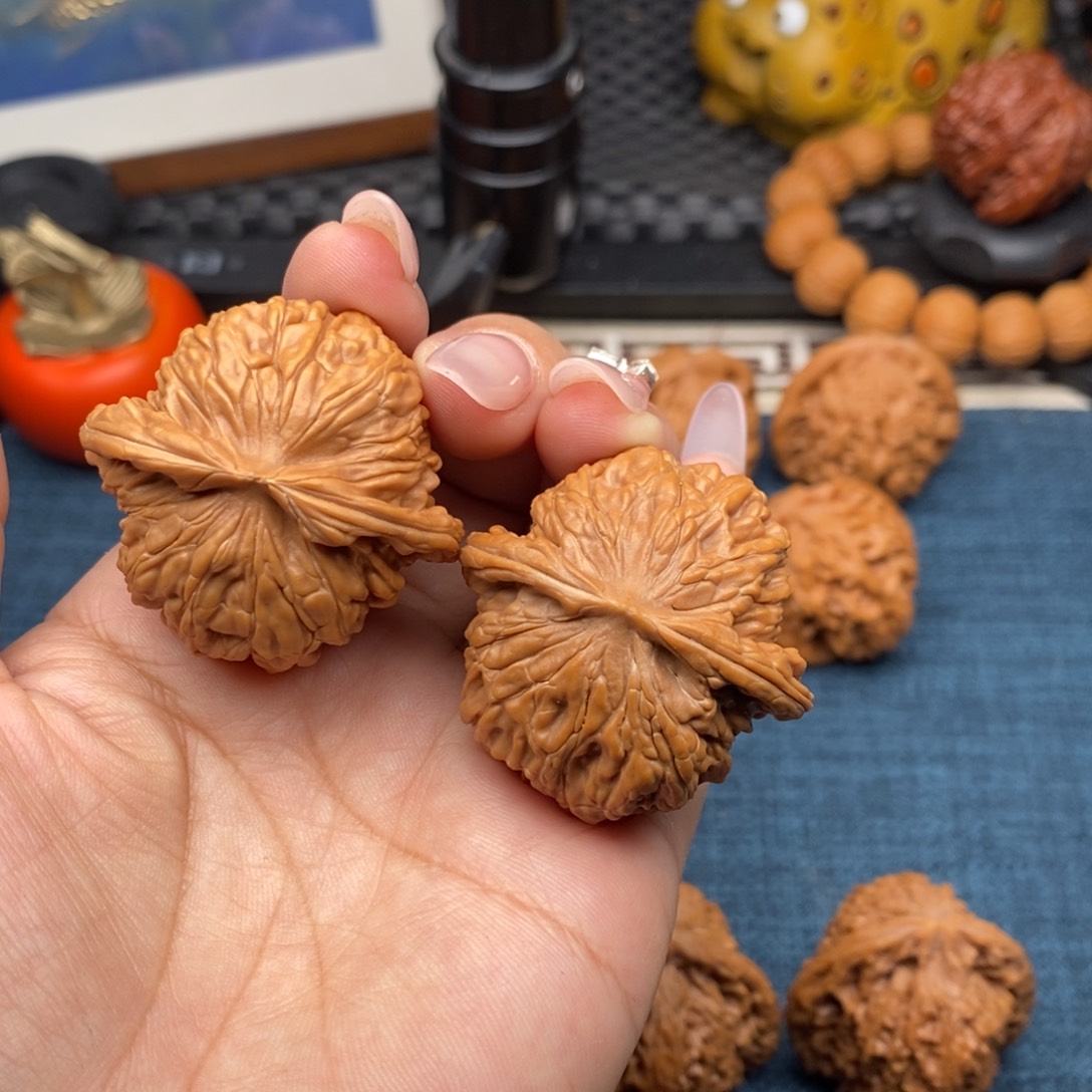 是***啊文玩核桃把件全品四座楼40尺