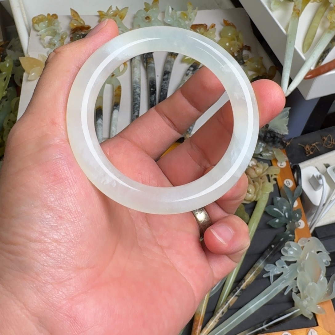 未镶嵌蛇纹石玉手镯