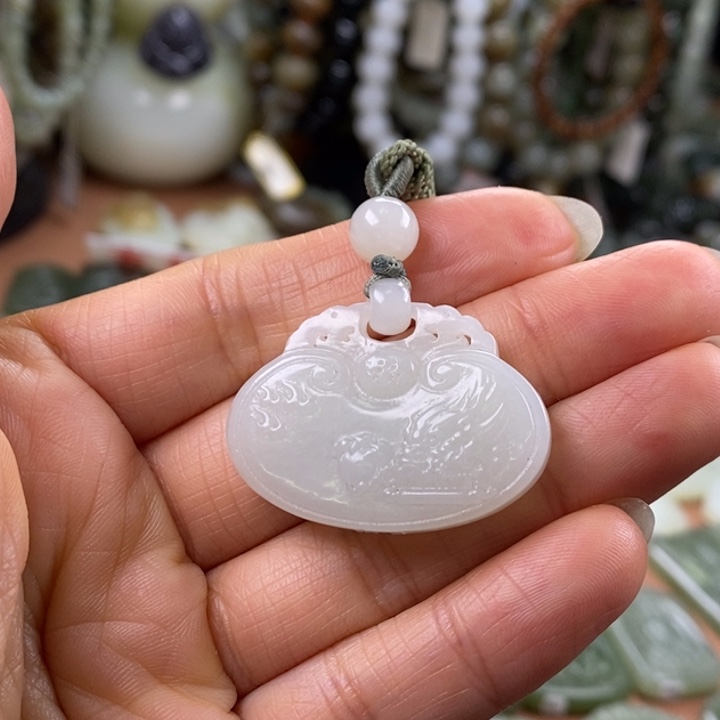 和田玉未镶嵌颈饰