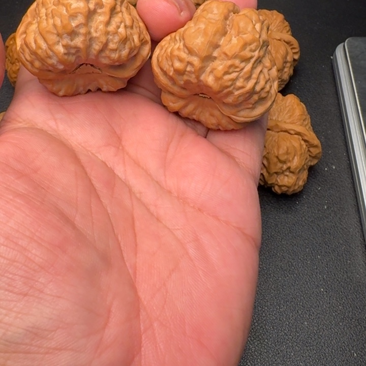 文玩核桃吊坠矿**械43蛙蛙