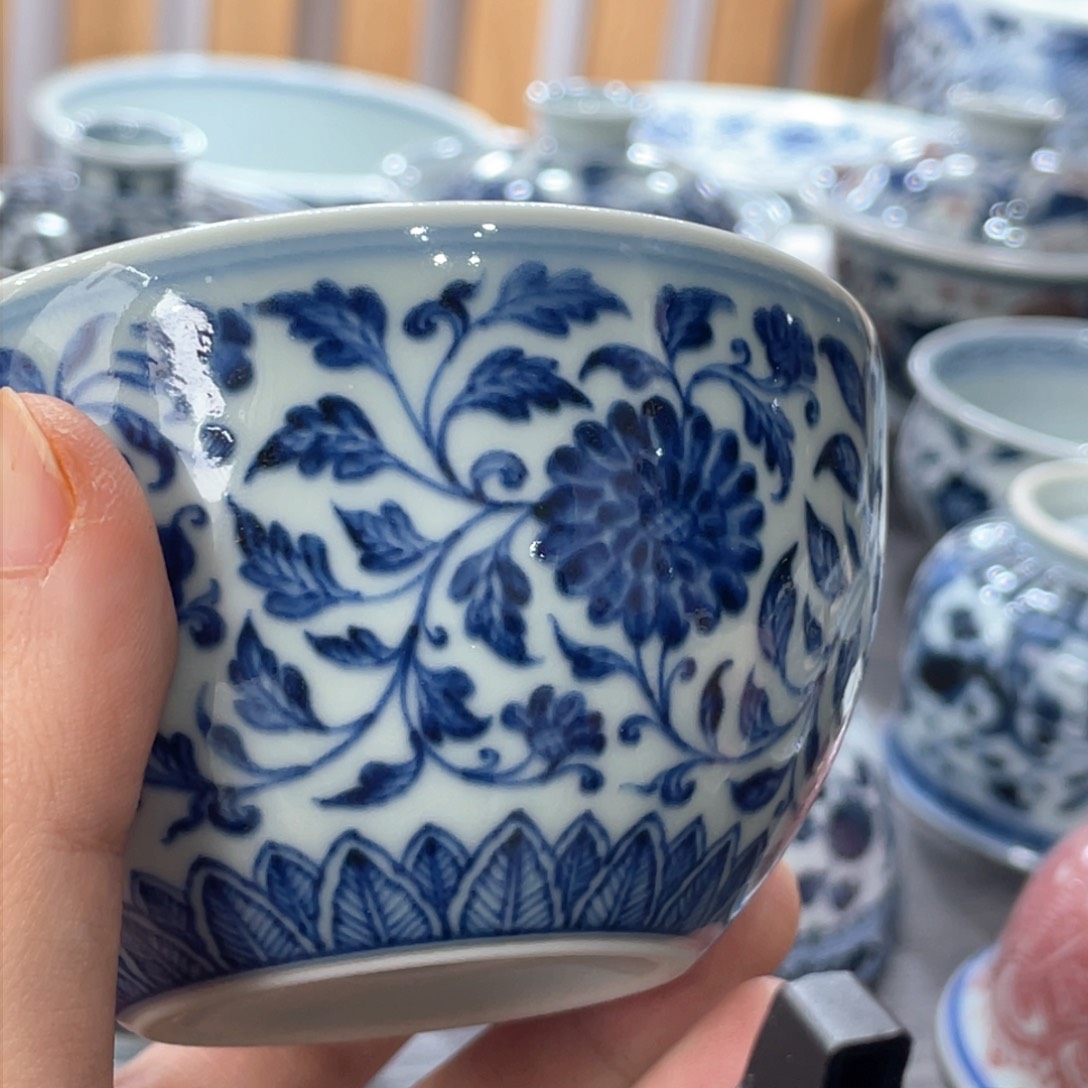 杯阿*柴窑缠枝卧足杯352