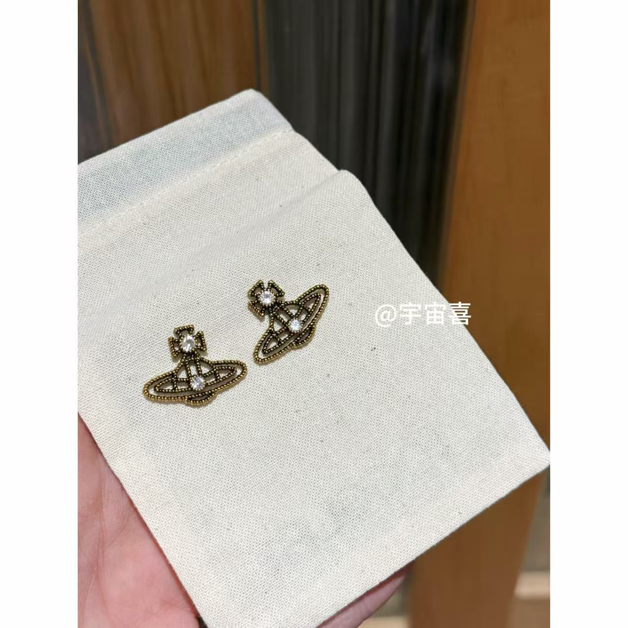 黄铜锆石耳饰 I2-009【黄铜錾刻线条星球白锆石耳钉】