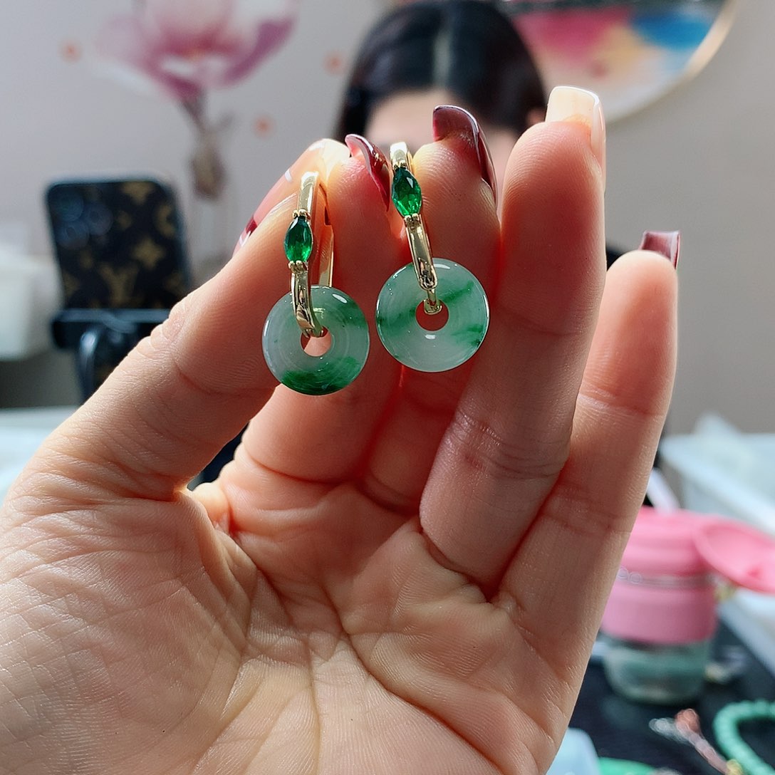 【闪购商品】翡翠耳饰未镶嵌，