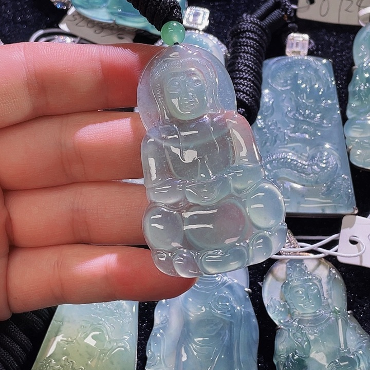 翡翠颈饰未镶嵌57，