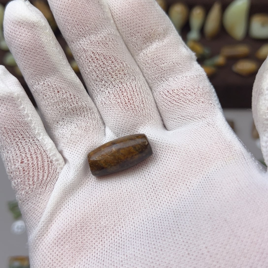 岫岩河磨玉（透闪石质玉）未镶嵌颈饰