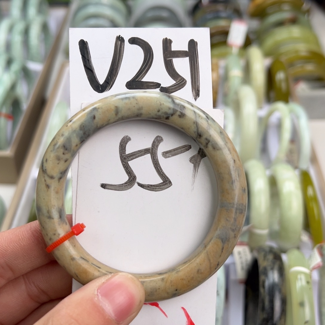 岫玉手镯未镶嵌天然岫玉微瑕