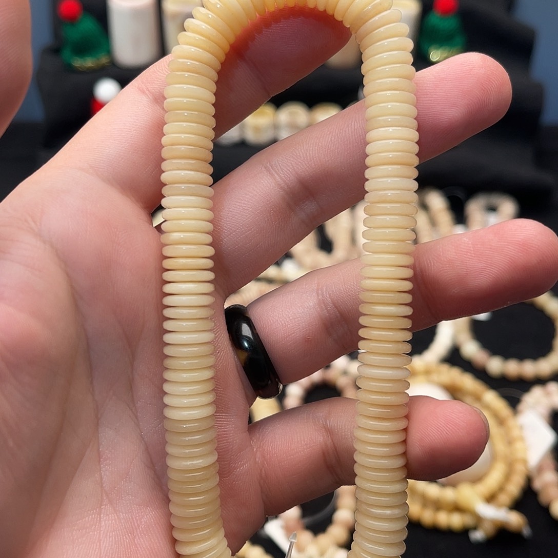 吊坠白玉菩提精品驼骨黄透药片手持