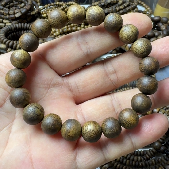 沉香手串乌身手串7克加