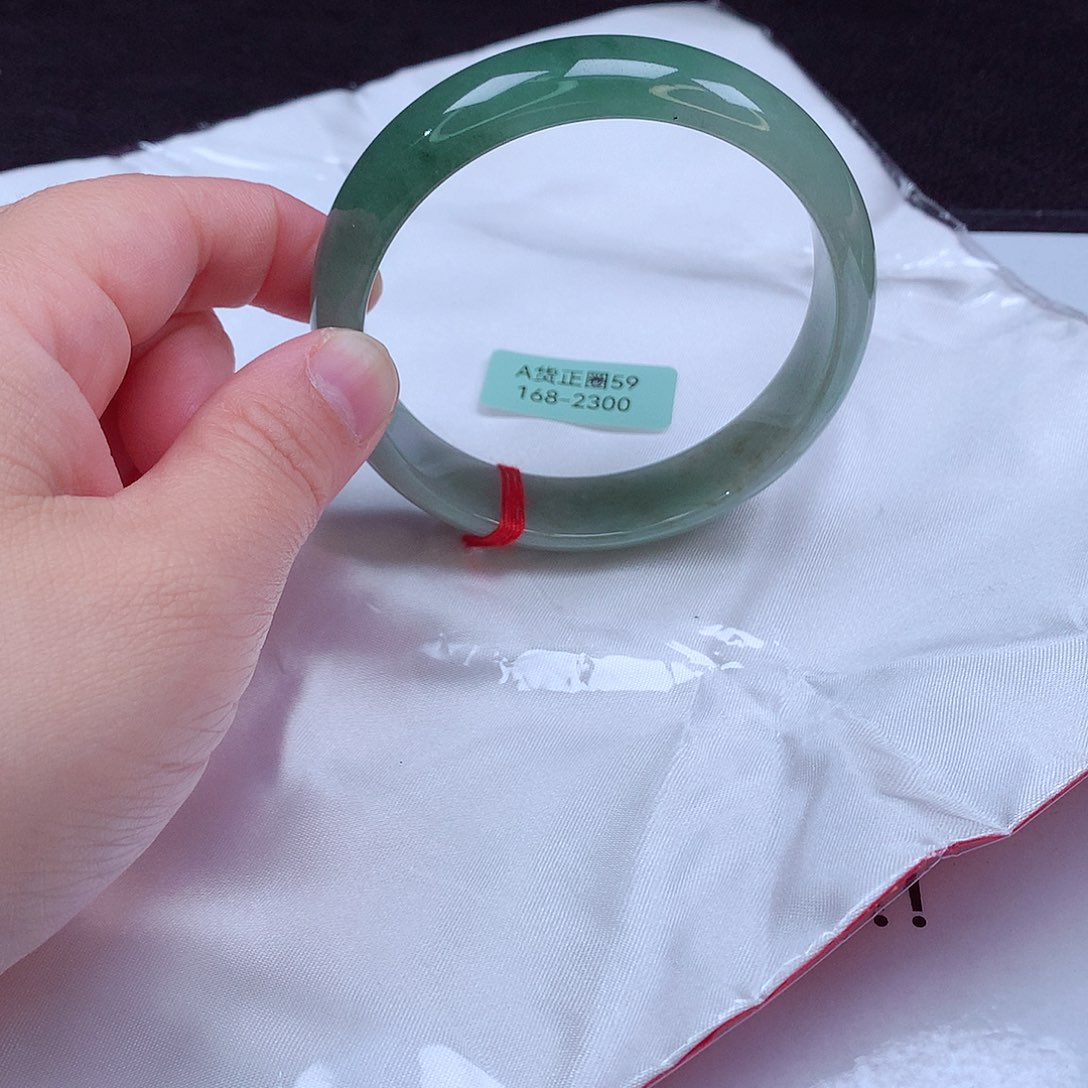 翡翠手镯未镶嵌168号