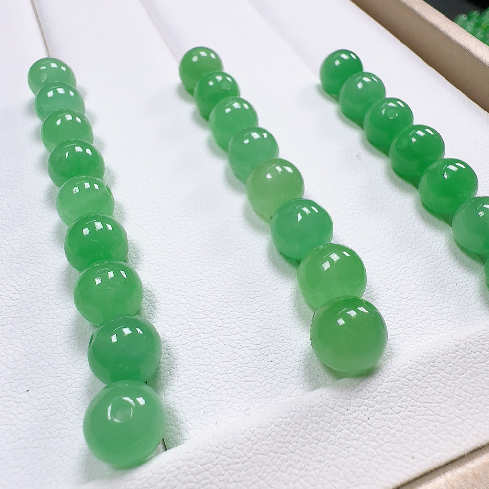 天然A货缅甸翡翠 阳绿散珠 8mm 发一