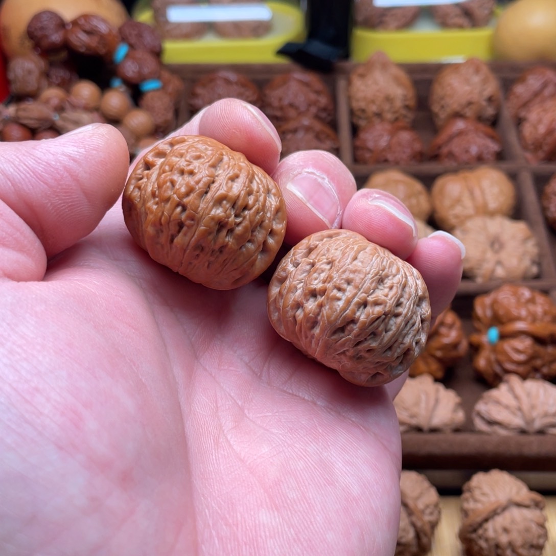 文玩核桃把件M***K铁锤狮子头