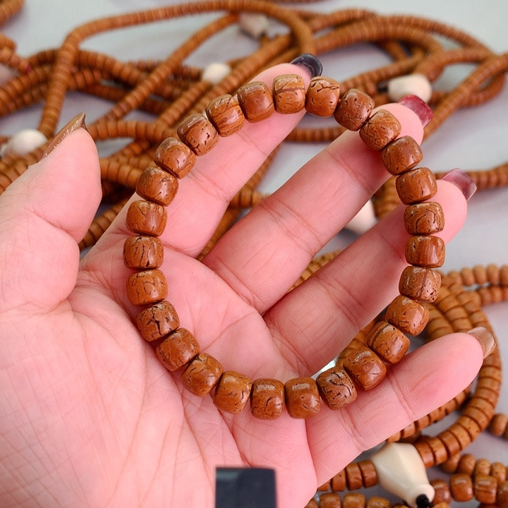 胡**馋桃核手串精工老型