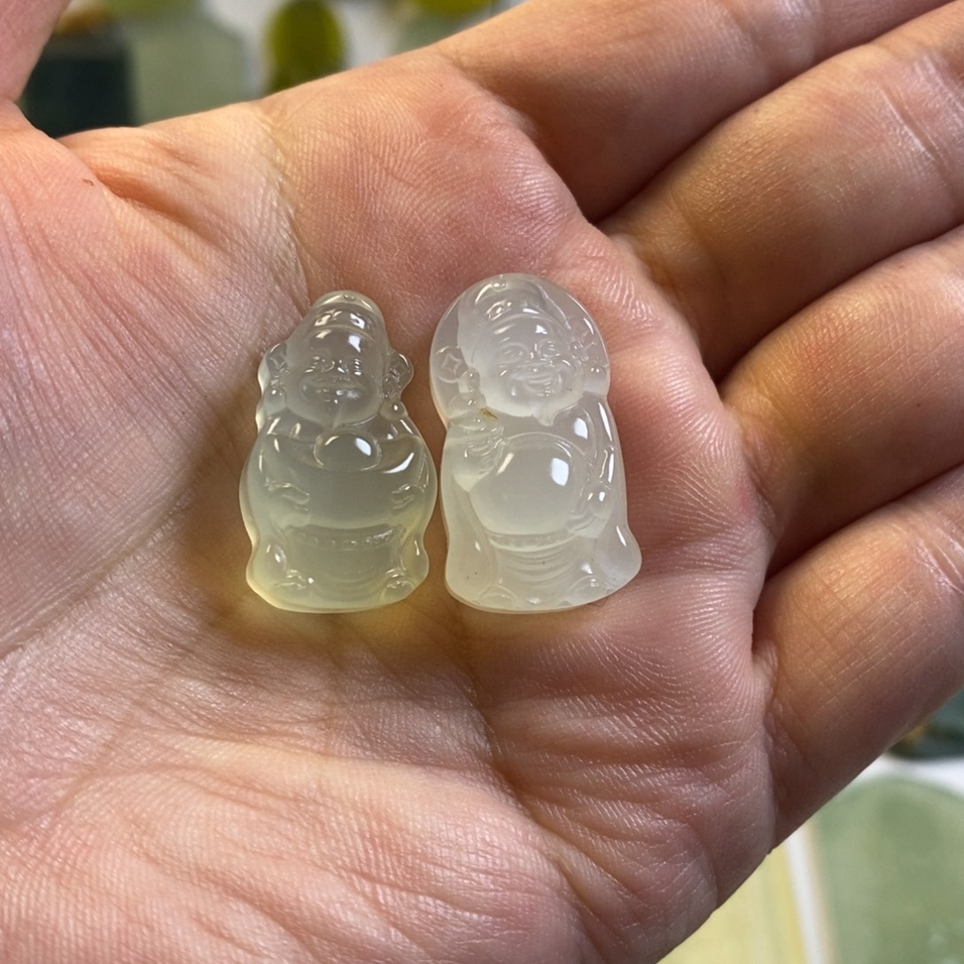 未镶嵌蛇纹石玉颈饰