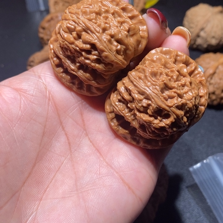 用***9文玩核桃吊坠白狮子