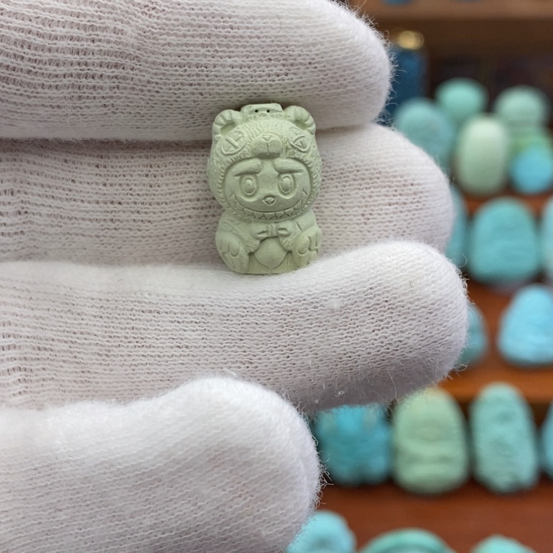 绿松石未镶嵌珠宝奇石