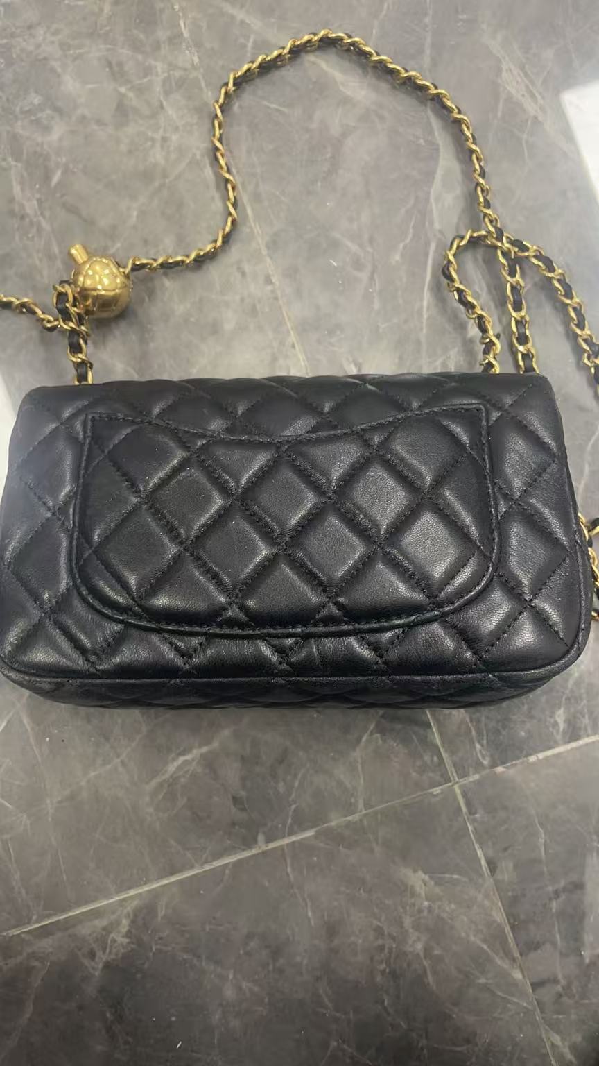  2025新款真皮女包小金球黑色C10398黑色