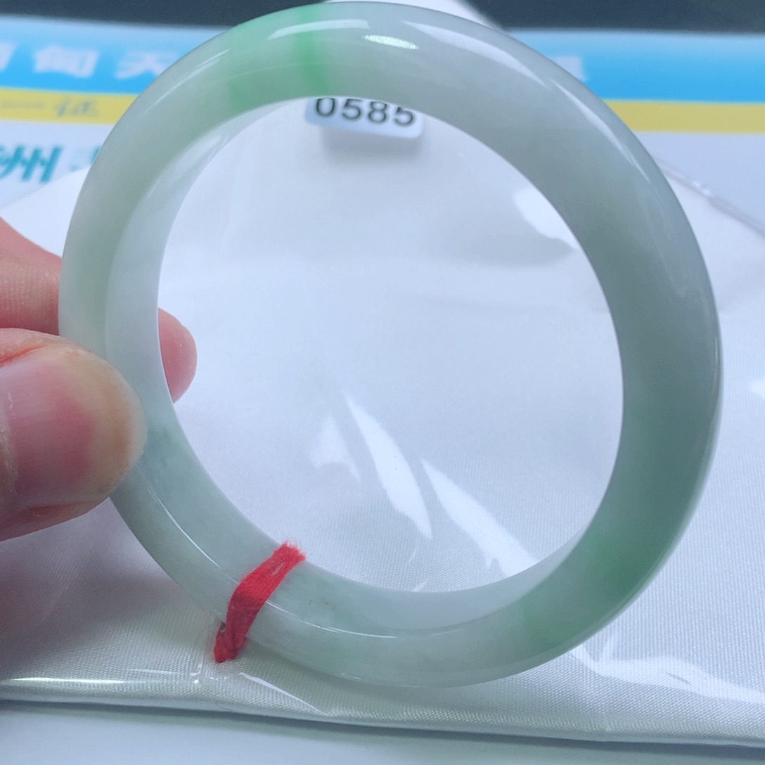 翡翠手镯未镶嵌0585号