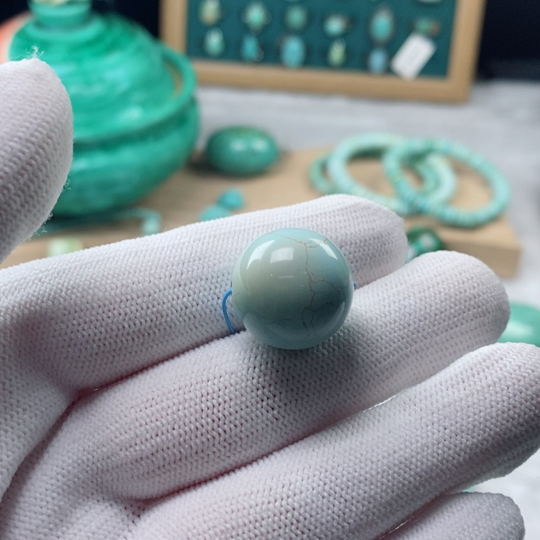 绿松石颈饰未镶嵌遥