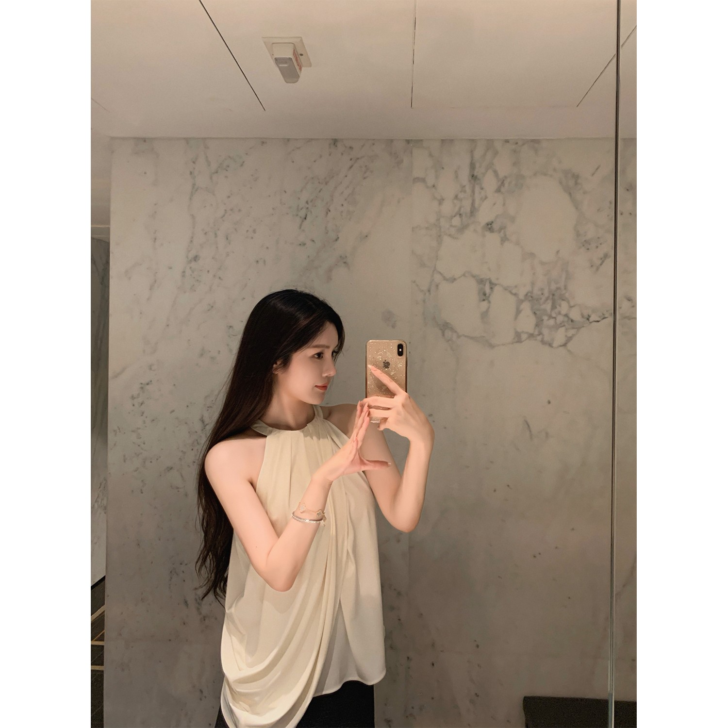 THE SWAN司凰轻奢 韩系纯欲挂脖褶皱针织背心女夏设计感小众上衣